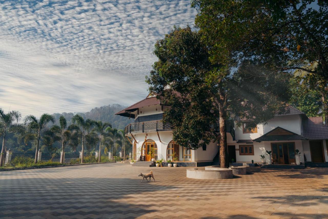La Cascade Resort 阿西拉帕利 外观 照片